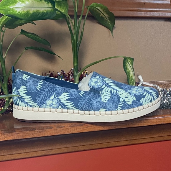 CLOUDSTEPPERS BY CLARKS SLIP-ON SHOES. BLUE TROPICAL. SIZE 11W. NEW IN BOX. - Picture 2 of 8